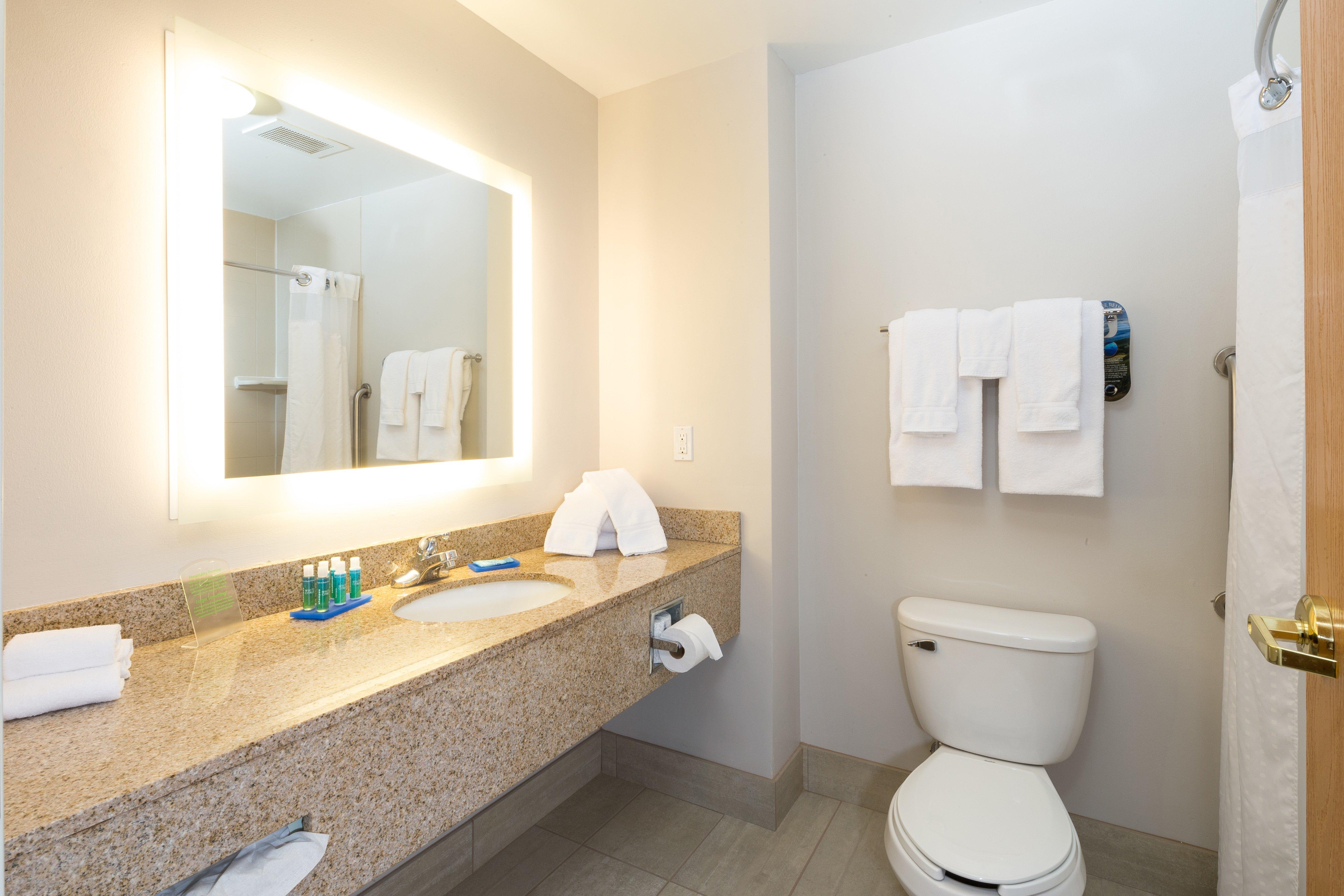 Holiday Inn Express Hotel & Suites Detroit-Utica By Ihg Eksteriør billede