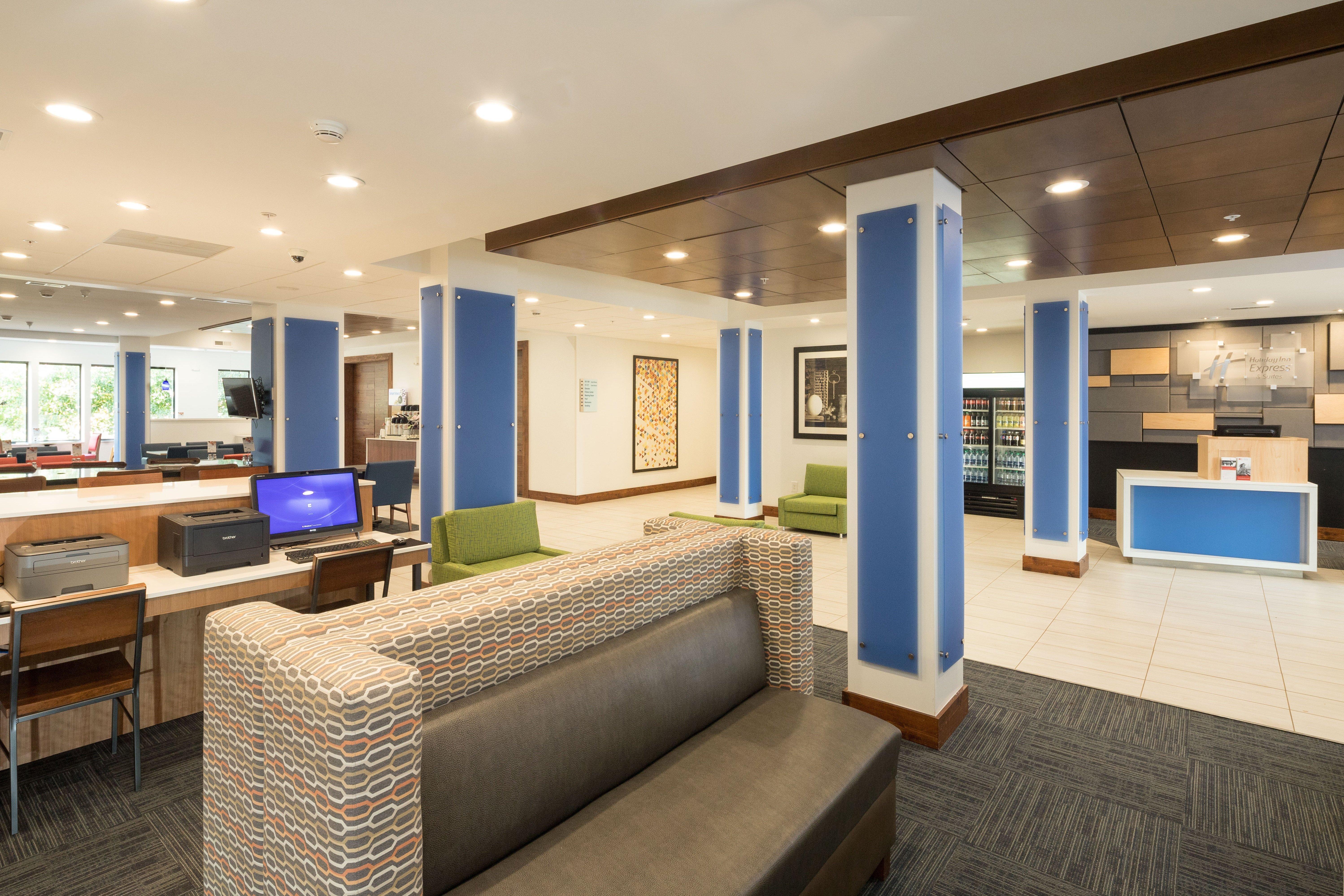 Holiday Inn Express Hotel & Suites Detroit-Utica By Ihg Eksteriør billede