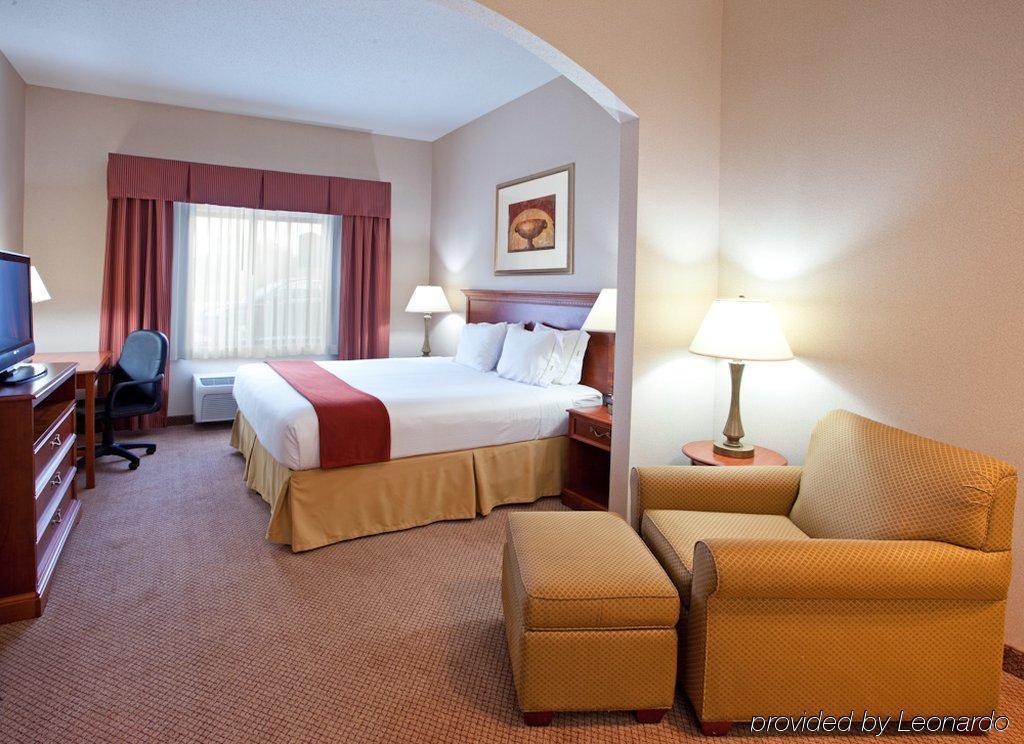 Holiday Inn Express Hotel & Suites Detroit-Utica By Ihg Eksteriør billede