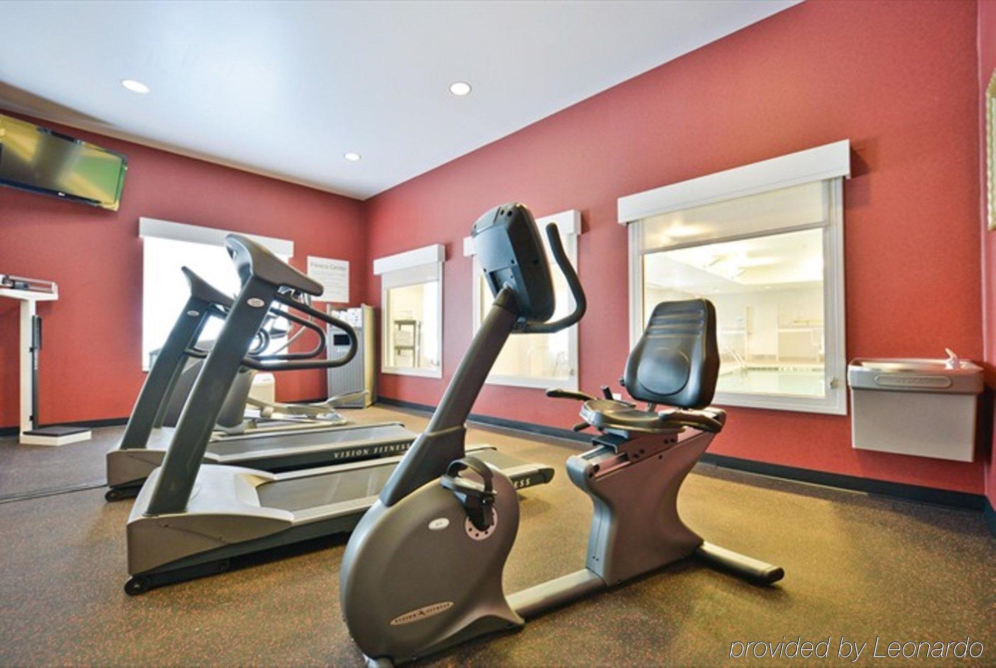 Holiday Inn Express Hotel & Suites Detroit-Utica By Ihg Eksteriør billede