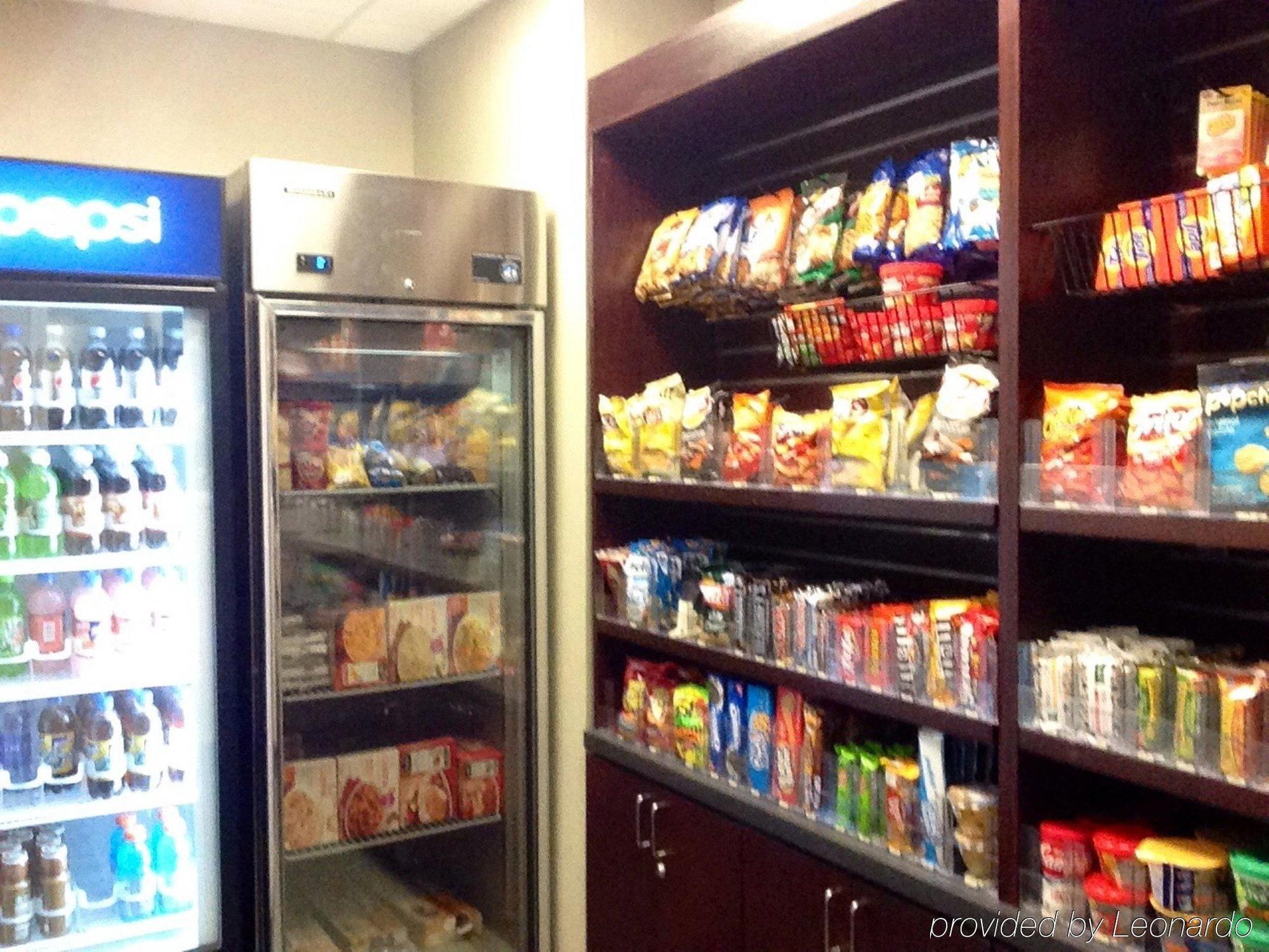 Holiday Inn Express Hotel & Suites Detroit-Utica By Ihg Eksteriør billede